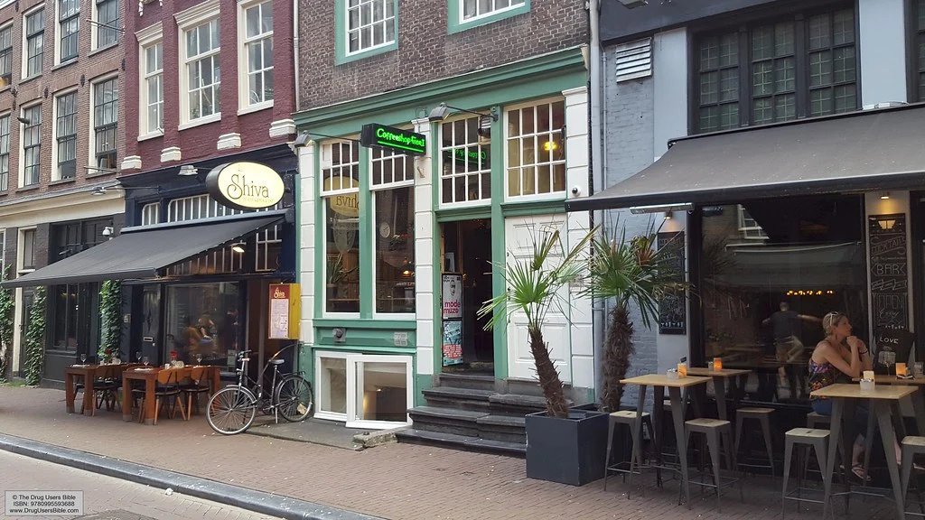 Free I coffeeshop on Reguliersdwarsstraat, archival photograph.
