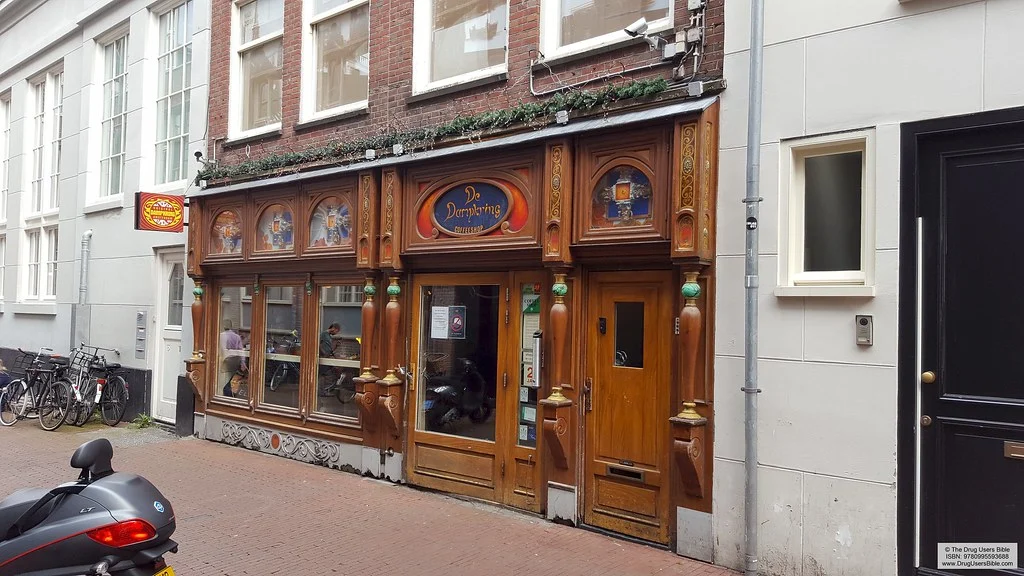 Original Dampkring on Handboogstraat, archival photograph.